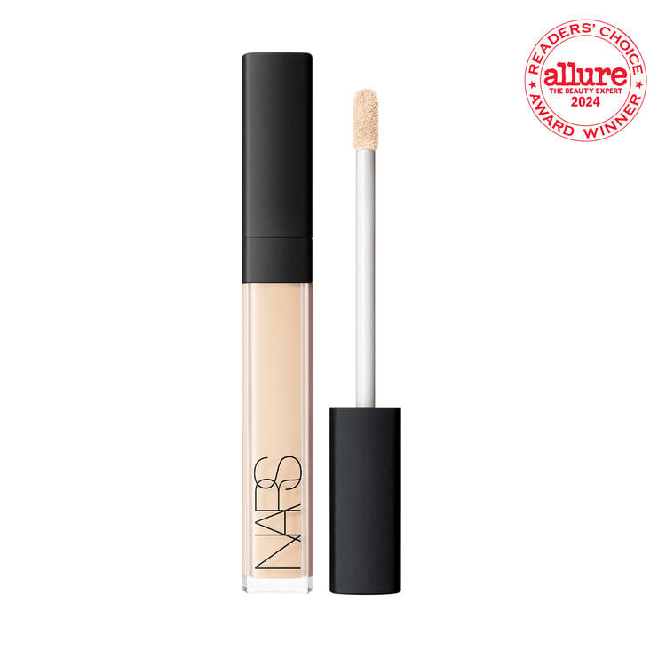 Display zoomed image number 1: Radiant Creamy Concealer, Chantilly
