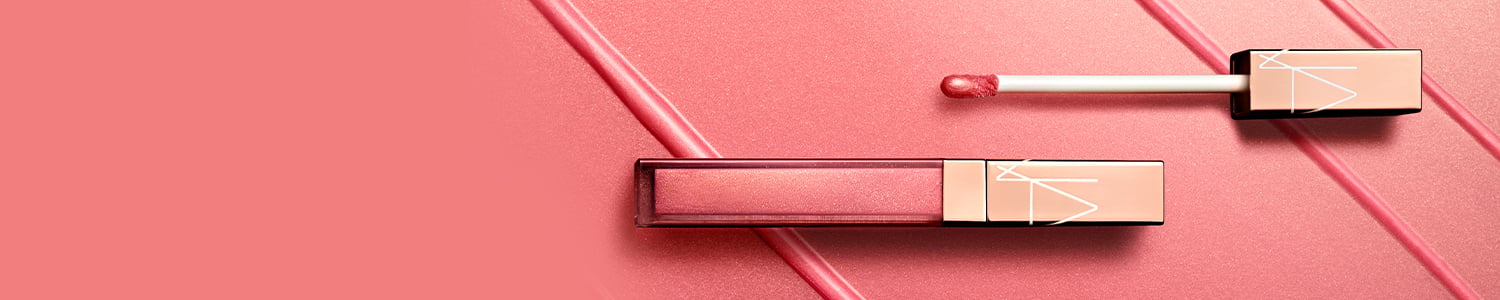 Lip Gloss : Coat lips in cushiony, comfortable color, and mirror-like
                shine.